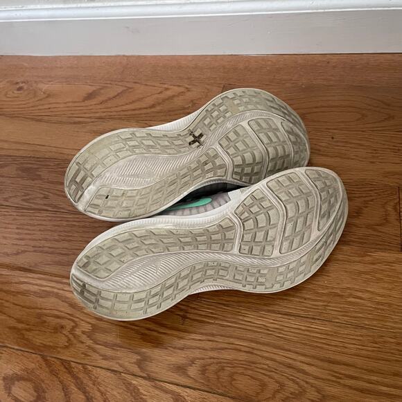 Nike Downshifter 11 White Signal Green Womens 9 Glow Running Shoes Sneakers - Picture 8 of 9